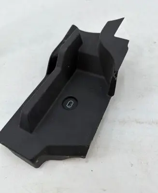 Volkswagen e-Golf Other trunk/boot trim element 5G6858831