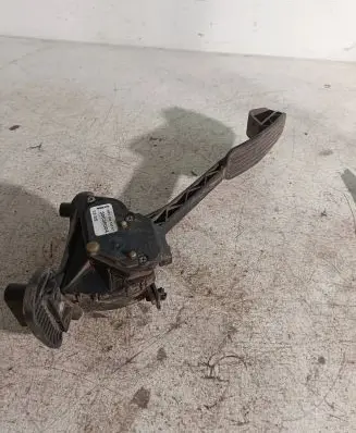 Volvo V70 Accelerator throttle pedal 6PV00853701