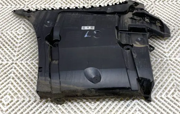 BMW 5 G30 G31 G38 Rear bumper mounting bracket 9498617