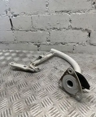 Volkswagen PASSAT B7 Tailgate/trunk/boot hinge 3c5827301b