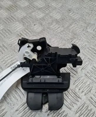Audi A4 S4 B7 8E 8H Tailgate/trunk/boot lock/catch/latch