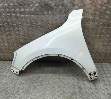 Volkswagen Touareg II Fender 7P6821105E