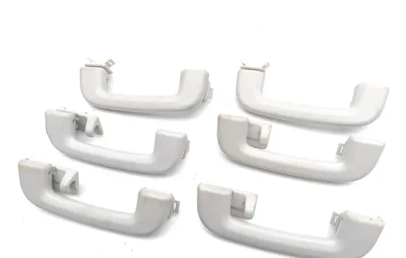 Land Rover Discovery 5 A set of handles for the ceiling 