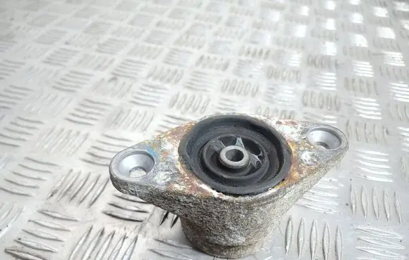 Audi A4 S4 B7 8E 8H Front shock absorber mounting bracket 
