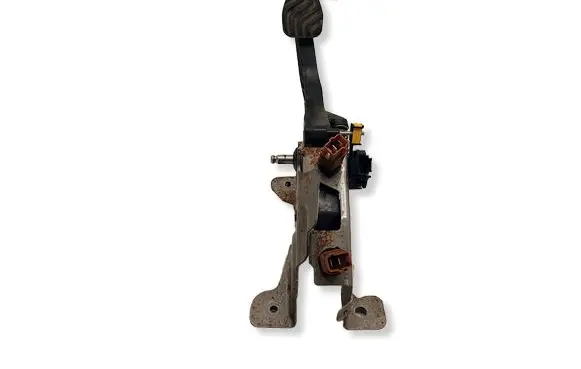 Nissan Qashqai Clutch pedal 465038803R