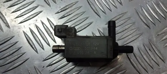 Skoda Octavia Mk1 (1U) Vacuum valve 078906283A
