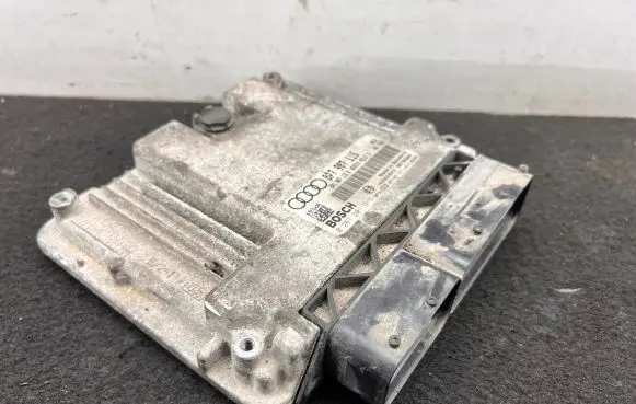 Audi A3 S3 A3 Sportback 8P Engine control unit/module 8P1907115B 8P7907115 0261201915