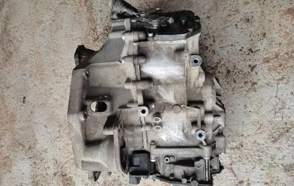Volkswagen PASSAT B7 Automatic gearbox nau