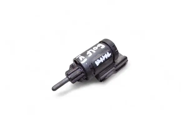 Volkswagen Golf V Brake pedal sensor switch 3B0945511A