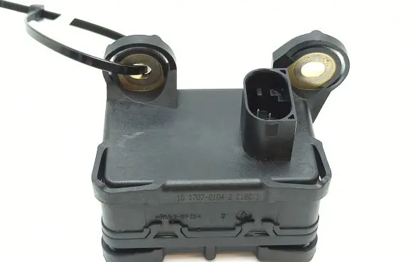 Mercedes-Benz SLK R171 ESP acceleration yaw rate sensor A0035429818 10170103413