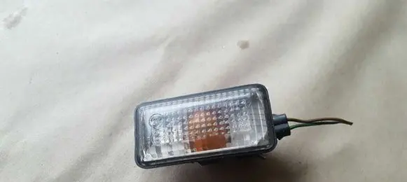 Volkswagen Golf III Front fender indicator light 1h0949111