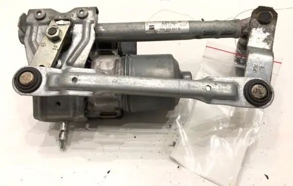Front wiper linkage and motor