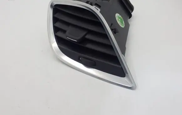 Buick Encore I Dashboard side air vent grill/cover trim 95245316 95245318