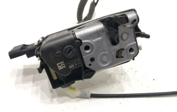 Peugeot 3008 I Front door lock 006230