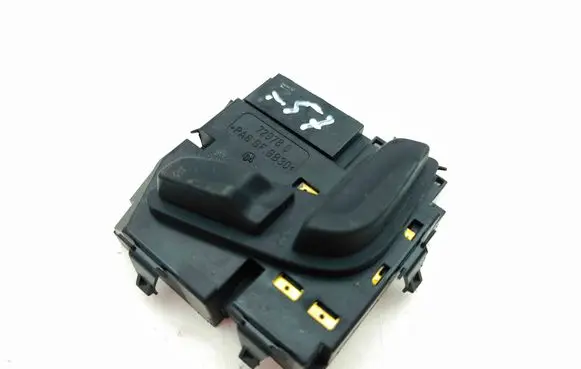 Mercedes-Benz E W212 Seat control switch A2048701958 03467816
