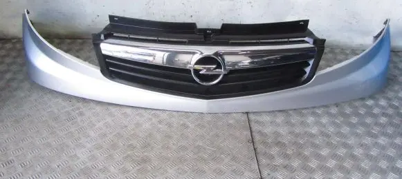Opel Vivaro Front grill