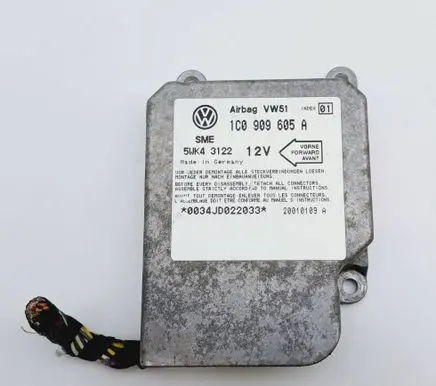 Volkswagen New Beetle Airbag control unit/module 1C0909605A