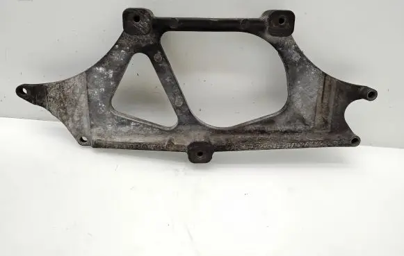 Volkswagen Crafter EGR valve cooler bracket 03L131535E