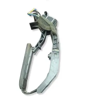 Mercedes-Benz E W211 Accelerator throttle pedal A2113000404