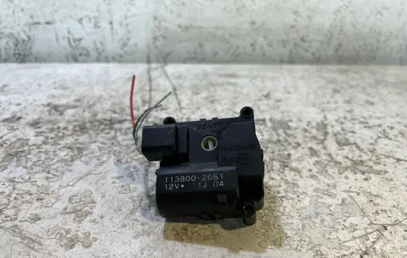 Toyota Corolla Verso AR10 Air flap motor/actuator 1138002051 1J04