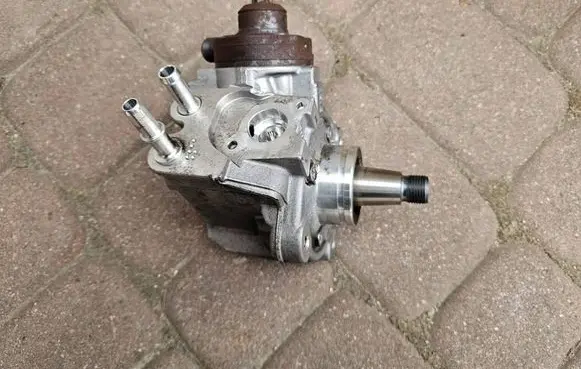Opel Insignia B Fuel injection high pressure pump 55494494 0445010759