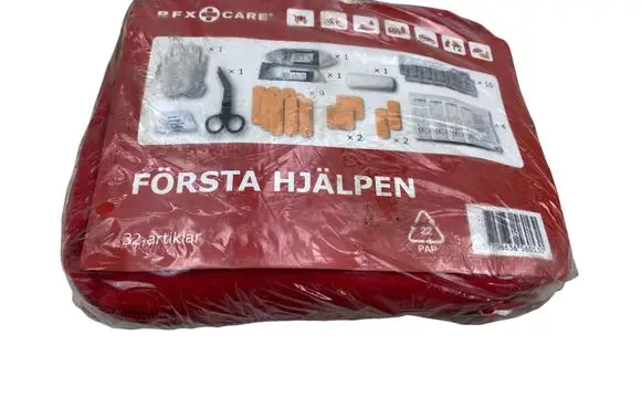 Volkswagen PASSAT B6 First aid kit 