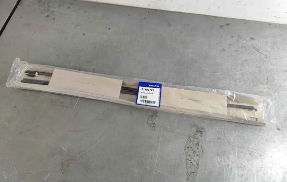 Volvo XC60 Windshield/front glass wiper blade 31490722