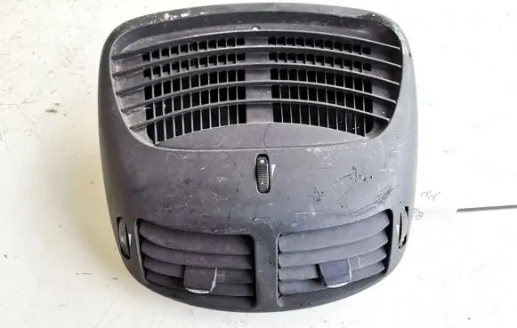 Alfa Romeo 147 Dash center air vent grill 225501 a504