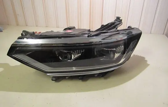 Volkswagen PASSAT B8 Headlight/headlamp 3G1941081P 90175144 8990VF24M0FA