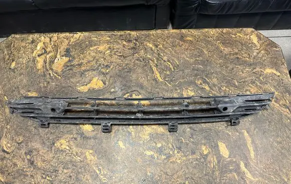 Volvo S90, V90 Front bumper lower grill 32227521