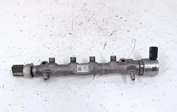 Volkswagen Tiguan Fuel main line pipe 04L089G 04L130764C 04L906054