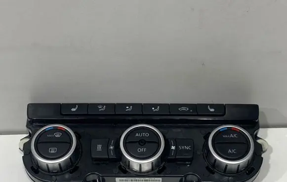 Volkswagen PASSAT B7 Climate control unit 3AA907044AJ 5HB01125733 1301421042