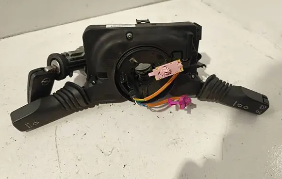 Opel Zafira B Ignition lock 281726 05378H222B 7201726