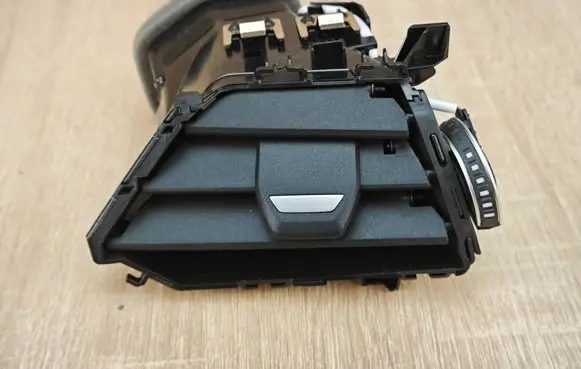 BMW 4 G22 G23 G24 G26 Dashboard air vent grill cover trim 6848618