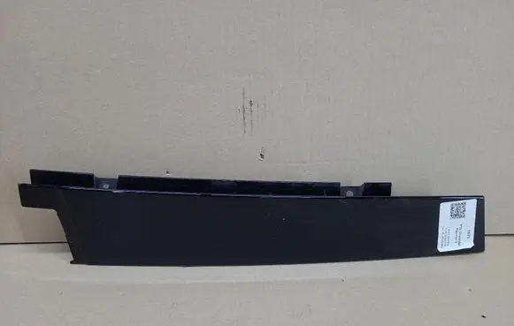 Chevrolet Equinox Front door trim bar 84242446