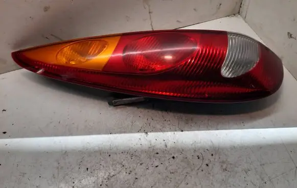 Nissan Almera Tino Rear/tail lights