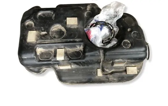 Chrysler Pacifica Fuel tank 68234250A 52030439 15208
