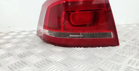 Volkswagen PASSAT B7 Rear/tail lights 3AE945095F