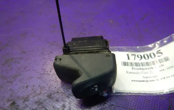 Renault Clio II Quarter vent window switch 