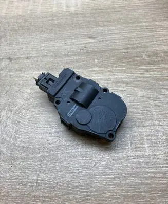 BMW X3 E83 Air flap motor/actuator EFB322 13042005 CZ113930071