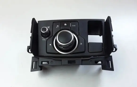 Head unit multimedia control