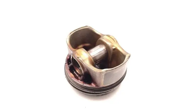 Opel Zafira B Piston A16XER