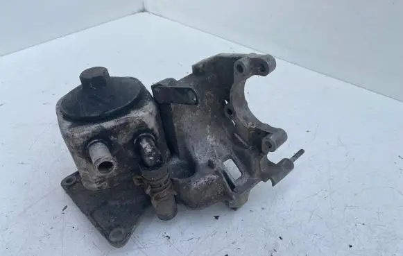 Audi A6 Allroad C5 Power steering pump mounting bracket 059145169