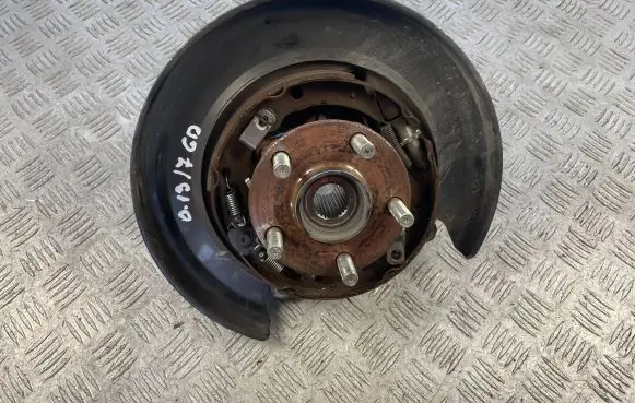 Subaru Outback Rear wheel hub