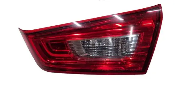 Mitsubishi ASX Tailgate rear/tail lights P9373
