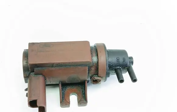 Ford Focus Turbo solenoid valve 6G9Q9E882CA