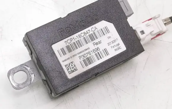 Ford Focus Antenna control unit 7CP118C847CA P30761696