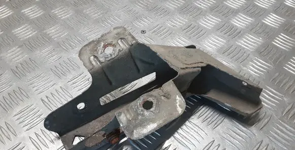 Renault Trafic II (X83) Fender mounting bracket