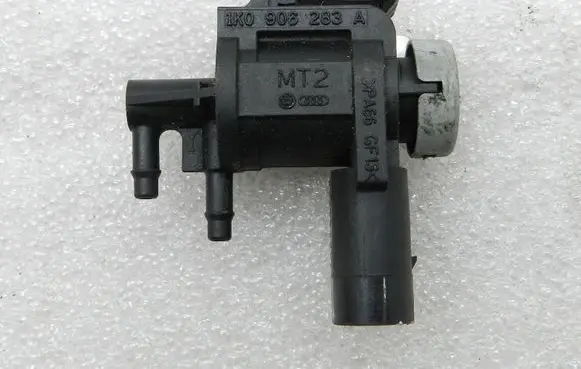 Volkswagen Golf VI Valve vacuum 1K0906283A 1K0906283