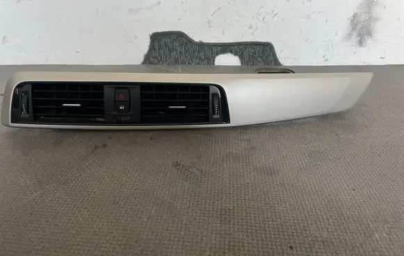BMW 1 F20 F21 Dash center air vent grill 9347436 531123